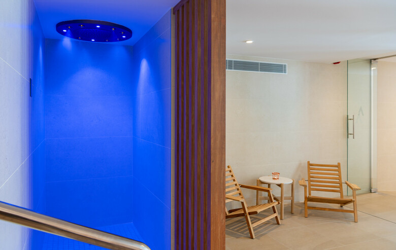 Aqua Hotel The Breeze & Spa - Adults Only (+18)