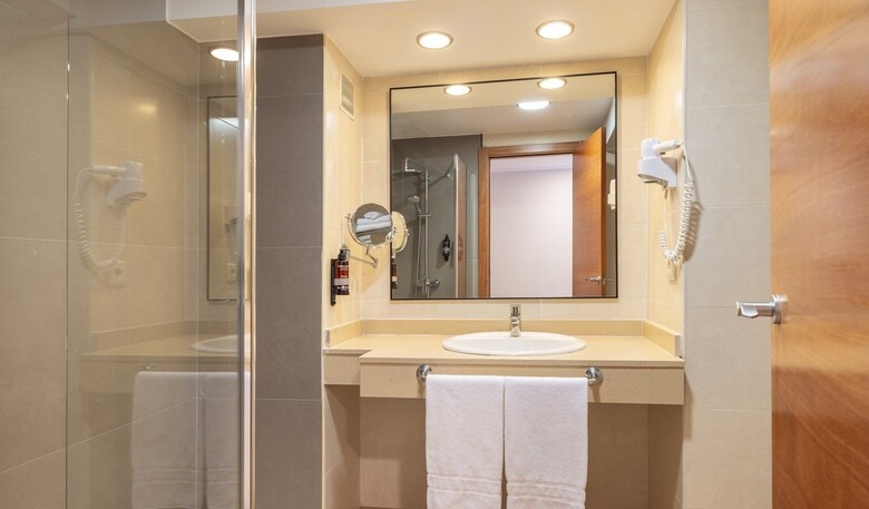 Hotel h Top Jadhe