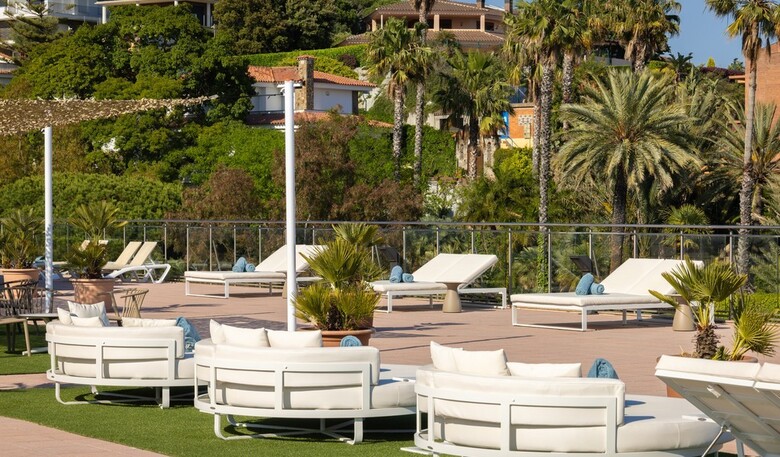 Hotel h Top Jadhe