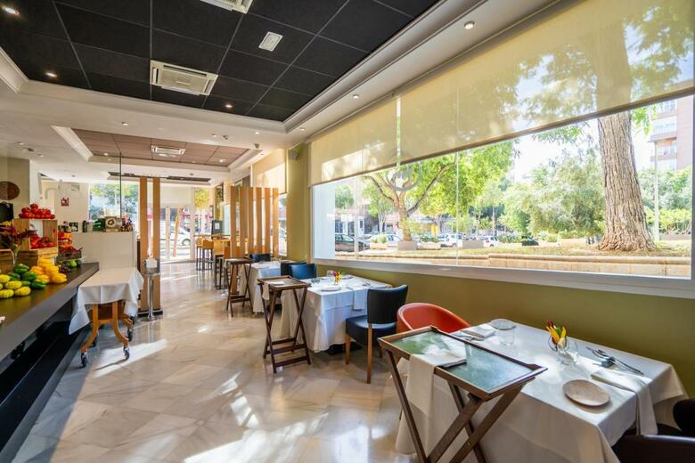 Avenida Hotel Almer�a