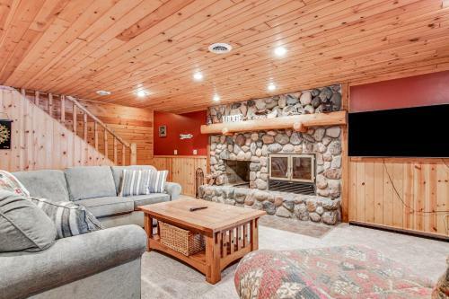 Cranberry Cove Lodge