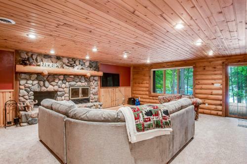 Cranberry Cove Lodge