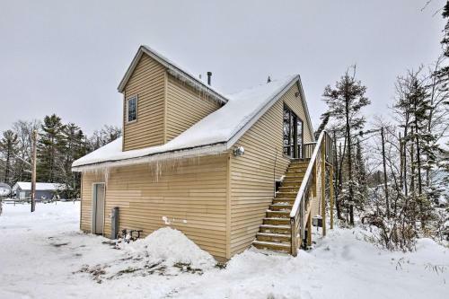 Cozy Eagle River Escape With Direct Lake Access