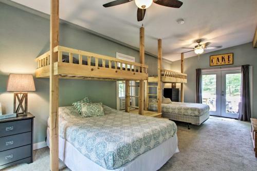 Holcombe Lakefront Cottage Fishing And Snowmobiling