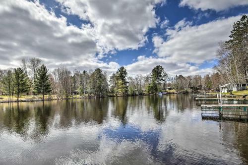 Lakeside Cabin With Fire Pit By Pine Point Park