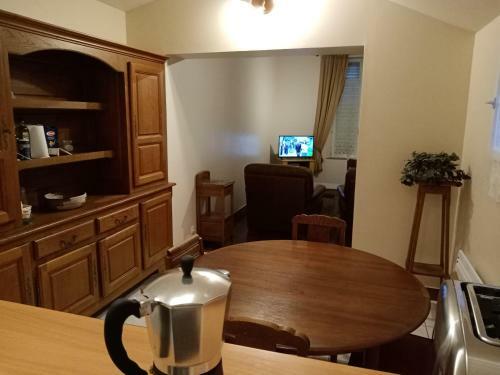 Apartamento Appartement de Ville Avec Cour Priv�e