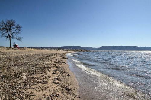 Cozy Pepin Home - 2 Blocks To Beach And Marina!