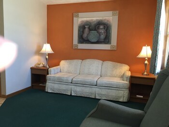 Motel East Street Inn & Suites