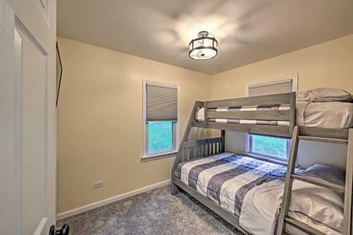 Updated Twin Lakes Cottage, Walk To Lake Mary