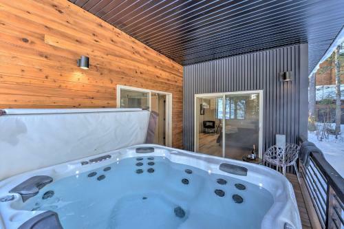 Luxury Mountainside Chalet With Stunning Views