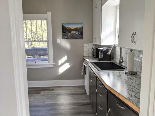 Apartamento The Lewis House-upper Level-a Peaceful Spot!
