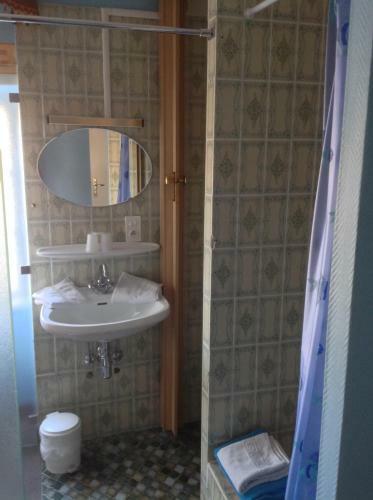Hotel H�tel Restaurant Zum Schnogaloch