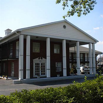 Magnuson Hotel Heritage Inn