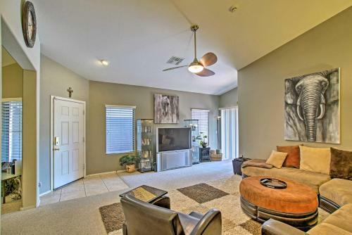 Charming Az Escape With Fire Pit, 1 Mi To Park!