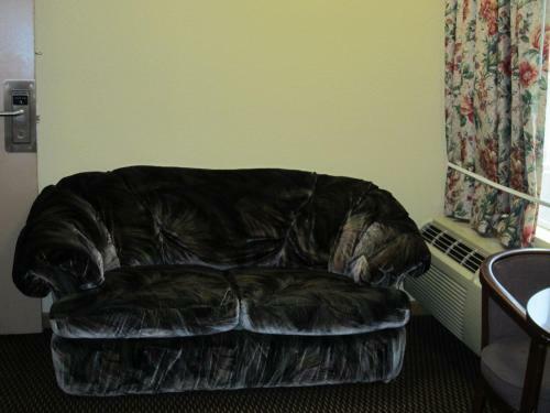 Motel First Western Inn - Fairmont City