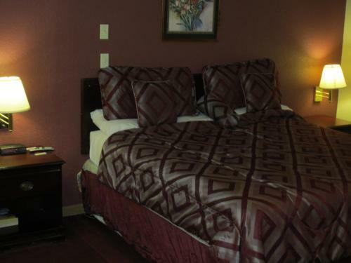 Motel First Western Inn - Fairmont City