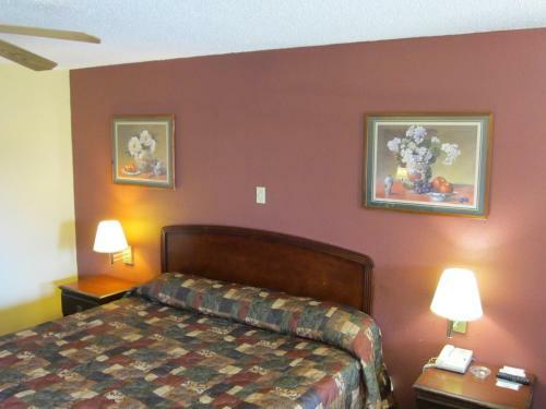 Motel First Western Inn - Fairmont City