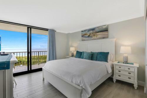 South Seas Tower 4-1805