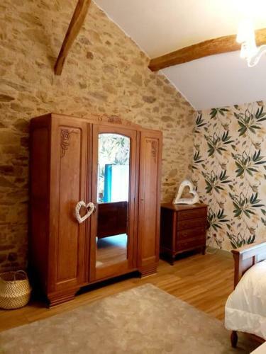 Beautiful 2 Bed Cottage With Swimming Pool