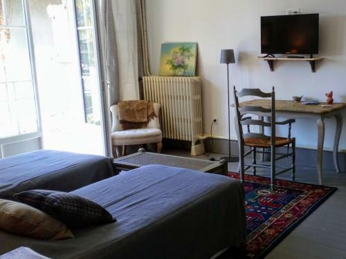Bed & Breakfast La Maison Jaffran, Suite En Ville