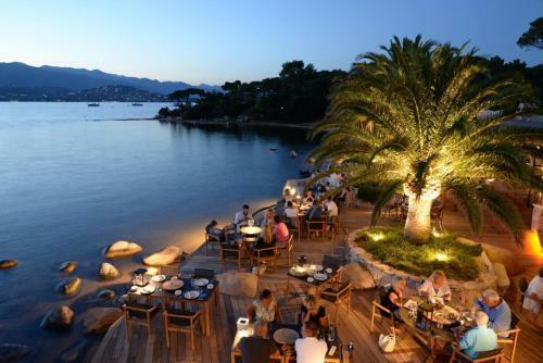 Villa-piscine-climatisation-bbq-proche Plage de Palombaggia