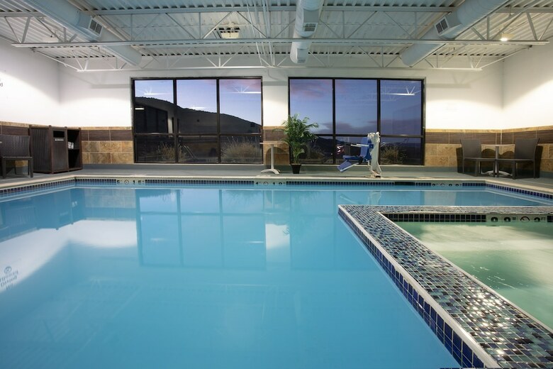 Holiday Inn Express Hotel & Suites Littleton
