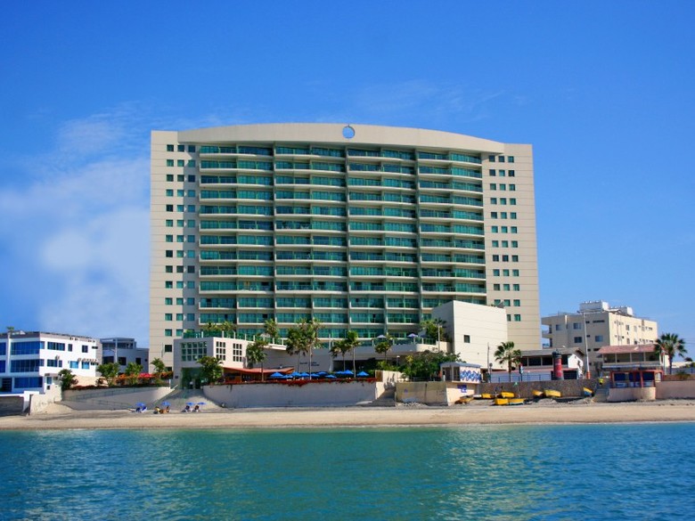 Hotel Barcel� Salinas