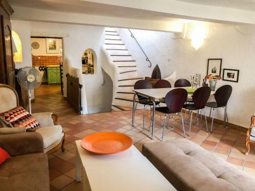 Holiday Home La Roq