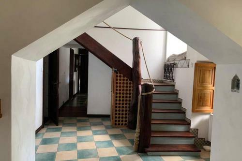Grande Maison En Pierre, Calme, Jardin Arbor�.
