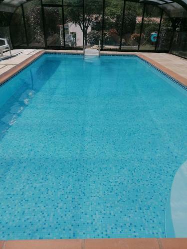 Bed & Breakfast Chambre Double Avec Piscine Et Ext�rieur