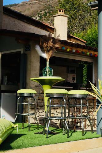 Bed & Breakfast Chambre Double Avec Piscine Et Ext�rieur