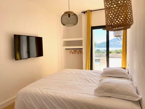 Villa de Standing Avec Magnifique Vue Mer, Sagone
