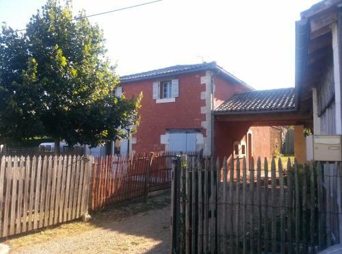 Maison De Village