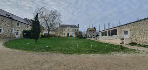 Bed And Breakfast Au Champ Du Douits