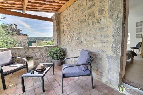 Le G�te Des Mon�des