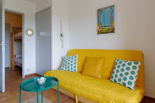 Apartamento St-cyr - Studio Avec Balcon, Vue Mer Et Proche Plage