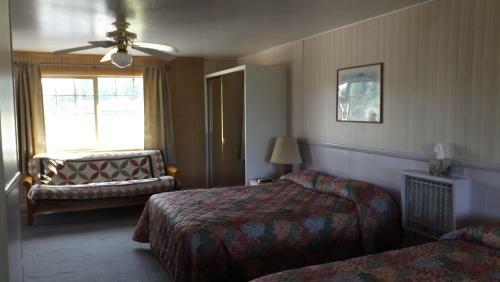 Motel Twin Lakes Inn