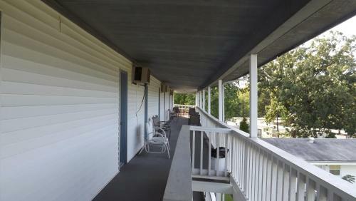 Motel Twin Lakes Inn