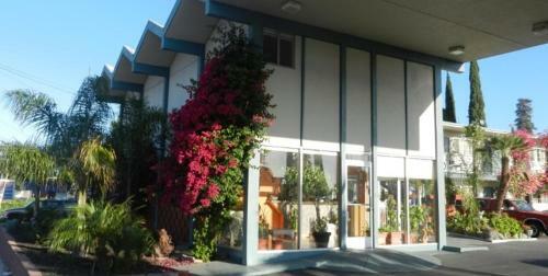 Motel Antioch Executive Inn