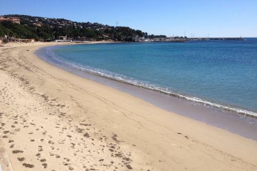 Apartamento Apt With Pool - Magnificent Sea View 80m To Beach