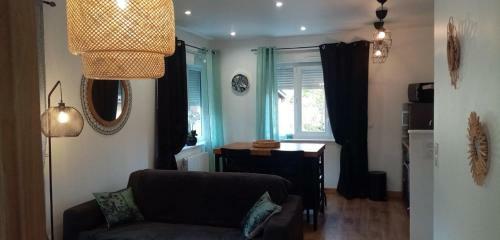 Apartamento Doux Et Chaleureux T2 Avec Balcon Et Parking.