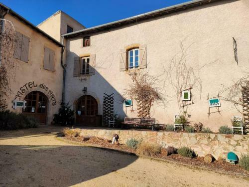G�te Saint-haon-le-ch�tel, 4 Pi�ces, 10 Personnes - Fr-1-496-252
