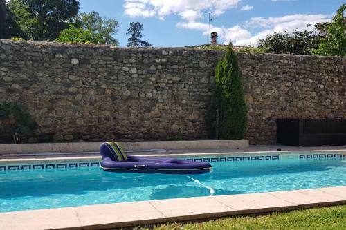 St Jean Du Gard : Spacious Apartment With Use Of Pool