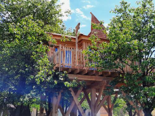 Hostal Roulottes Au Pied Du Vercors