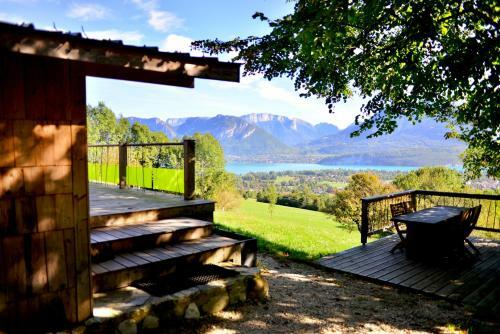 Aux Pr�s Du Lac
