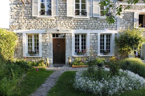Hostal Avenue Du Ch�teau
