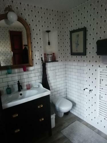 Hostal Avenue Du Ch�teau