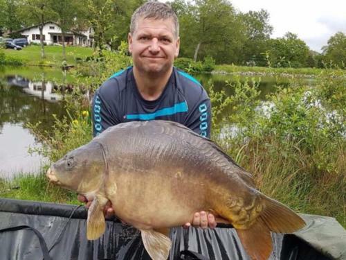 L?etang Carp Fishing Lake And Gite