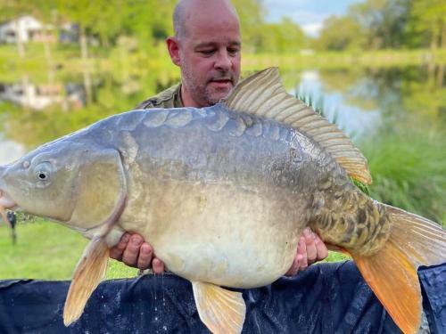 L?etang Carp Fishing Lake And Gite