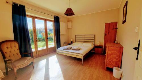 4 Bedroom Holiday Home With Private Pool And Garden